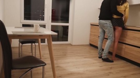 Овладел женой на кухне стоя