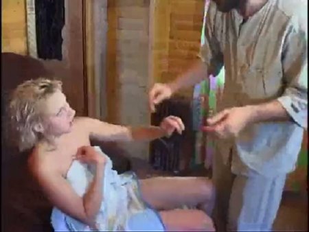 Быдловатый отец принуждает дочь трахаться