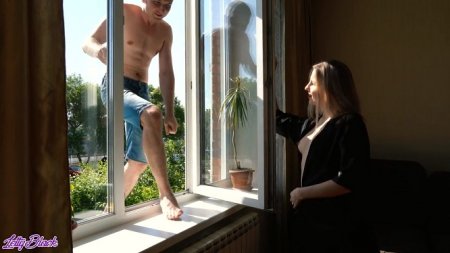 Сосед залез в открытое окно и выебал неверную жену