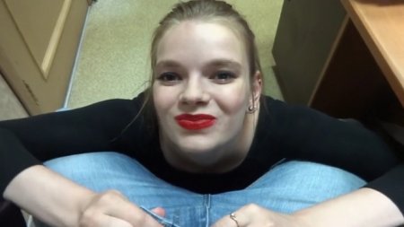 Слили балоны в рот стремной бугалтерше