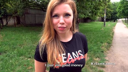 В темной темной комнате кисанька трахается и лижет парню жопу