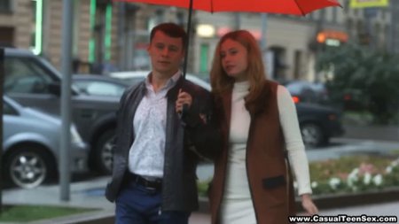 Блондиночке понравилось первое свидание