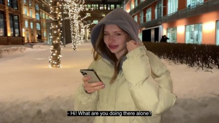 Подцепил бухую девку и выебал на хате как шкуру