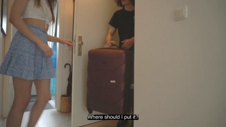 Дала курьеру за потеряный чемодан на радостях